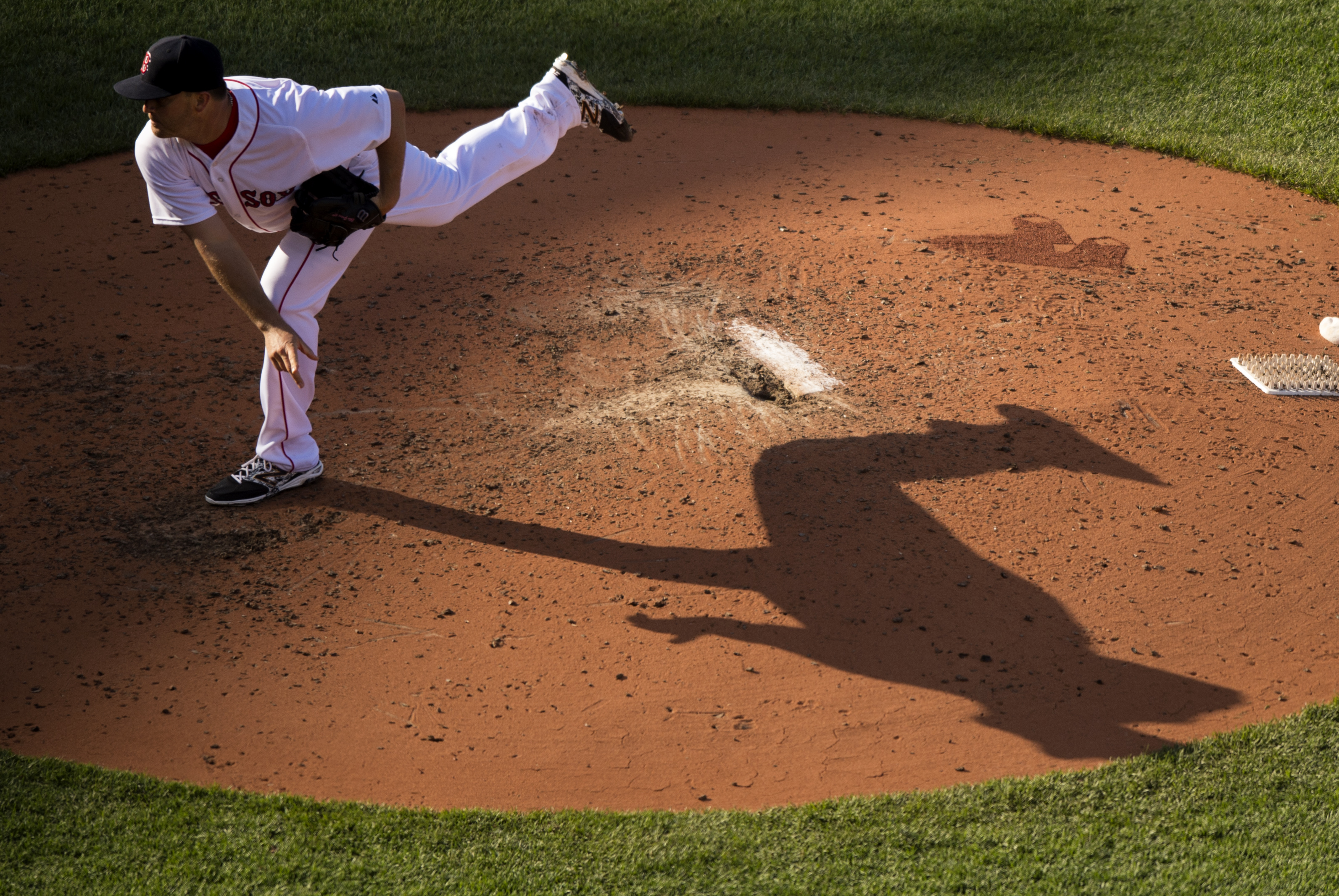 BOSTON, MA - JUNE 4: Steven Wright #35 of the Boston Red Sox pitches during the sixth inning against the Minnesota Twins at Fenway Park in Boston, Massachusetts on June 4, 2015. (Photo by Michael Ivins/Boston Red Sox/Getty Images)